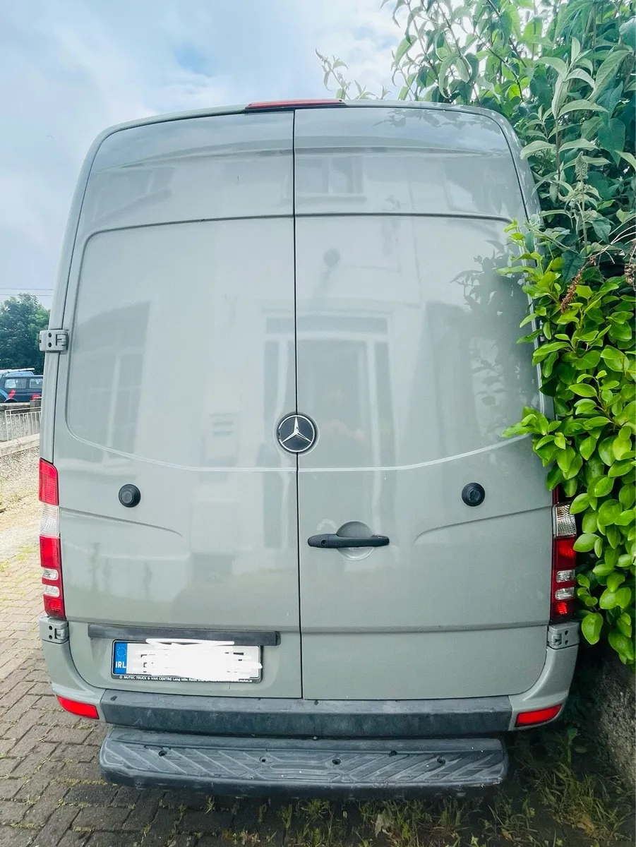 Mercedes Sprinter camper - Image 4