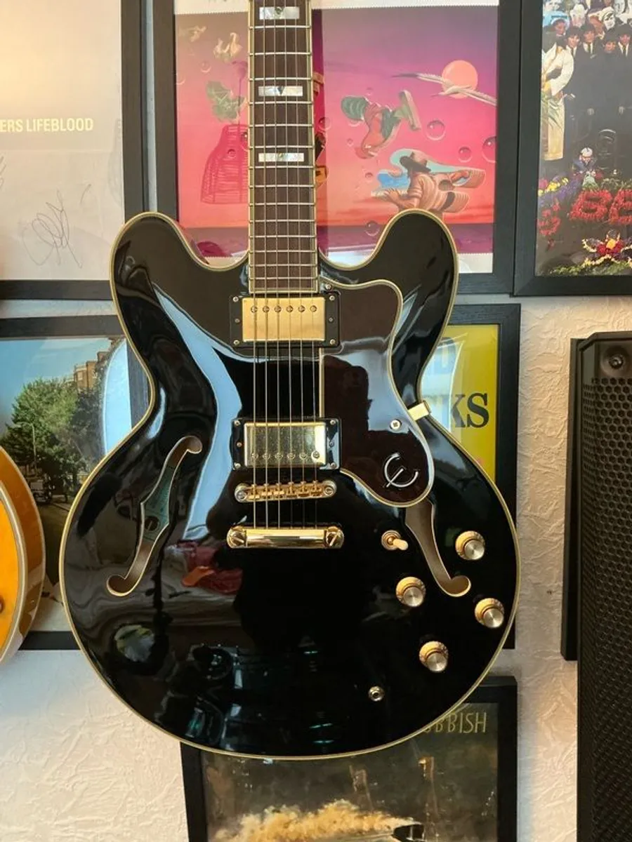 Epiphone Sheraton pro II and various pedals/ gear - Image 1