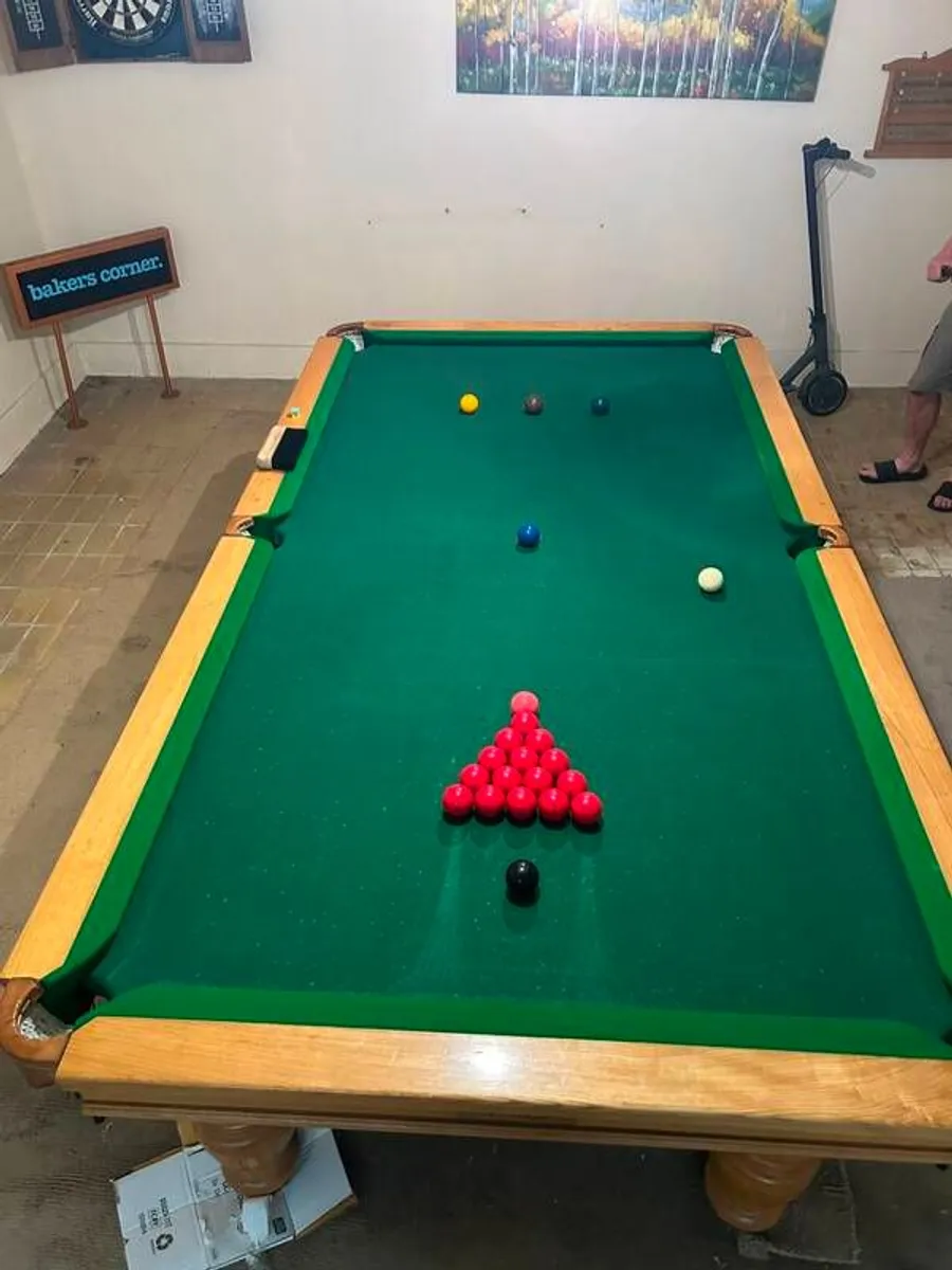 snooker table - Image 1