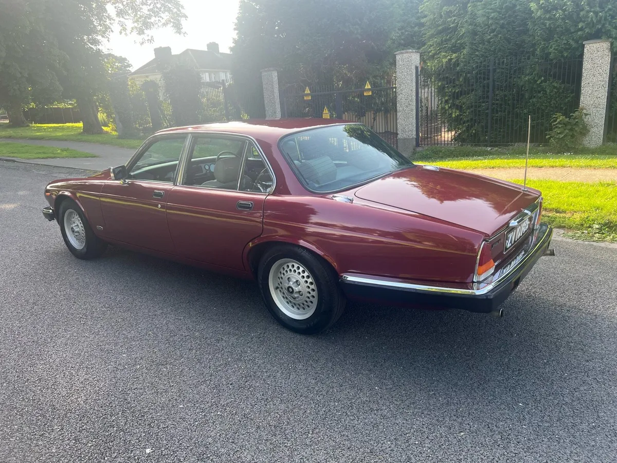 1985 Jaguar XJ6 4.2 Sovereign - Image 3