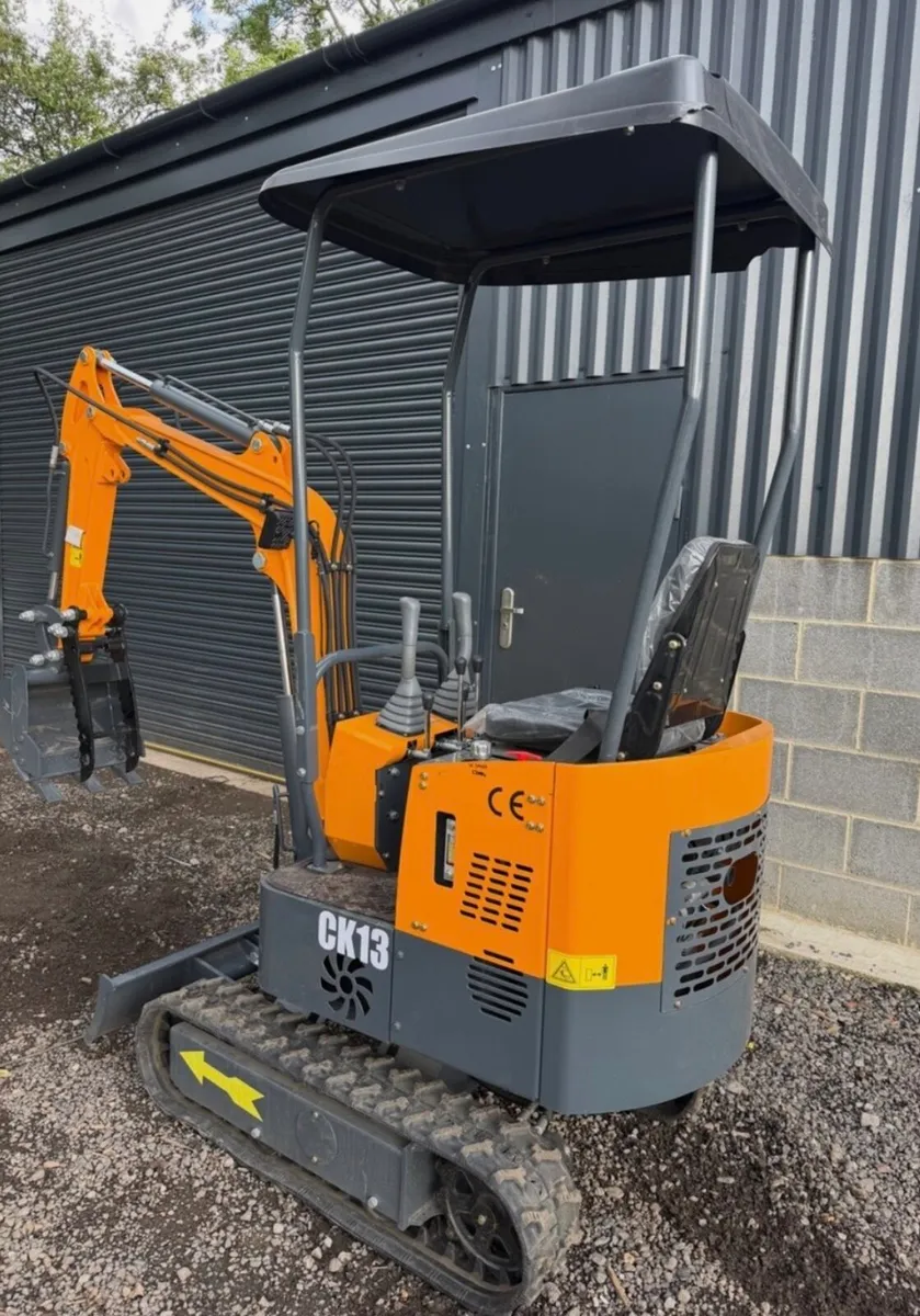 Captock Ck13D mini Micro Digger. . Thumb Grab . - Image 2
