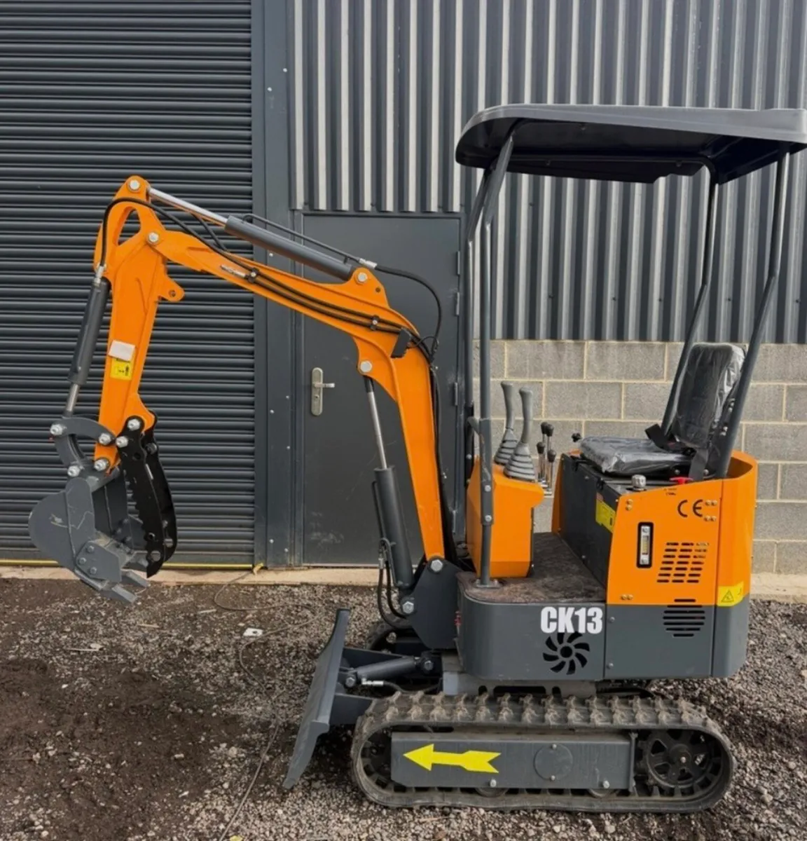 Captock Ck13D mini Micro Digger. . Thumb Grab . - Image 4