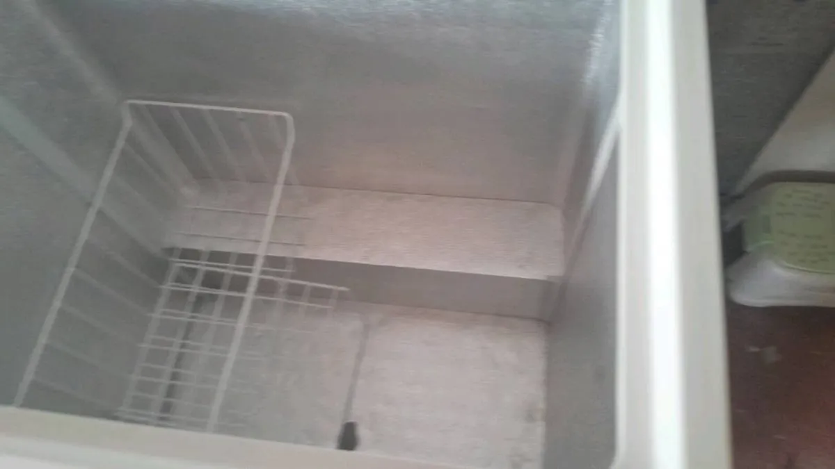 Whirlpool Chest Freezer - Image 3