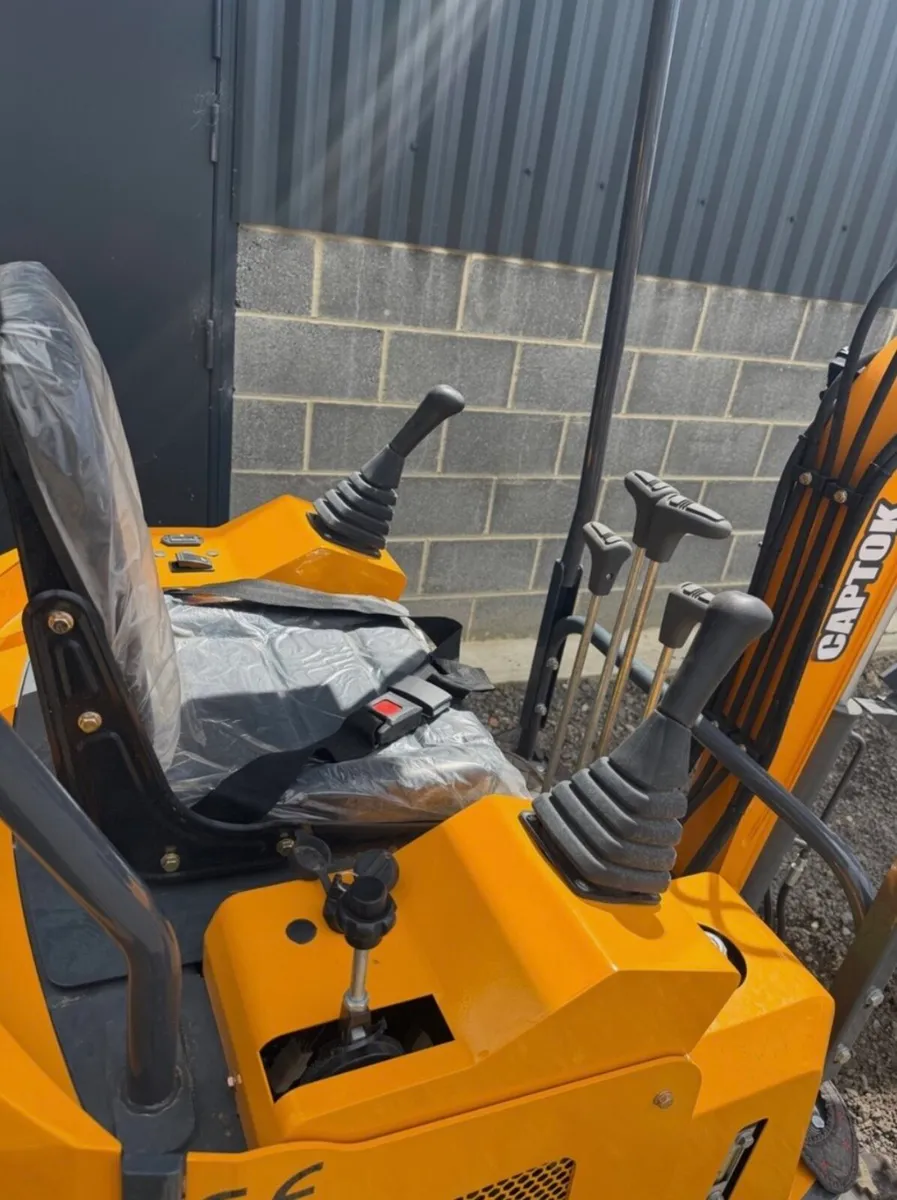 Captock 1.5 Ton Mini Digger Unused 2026 . - Image 4