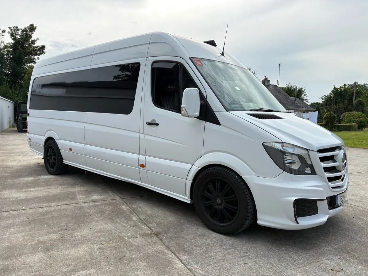 Camper Van - Image 3