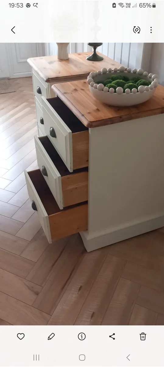 Pair of solid wood bedside cabinets/lockers - Image 2