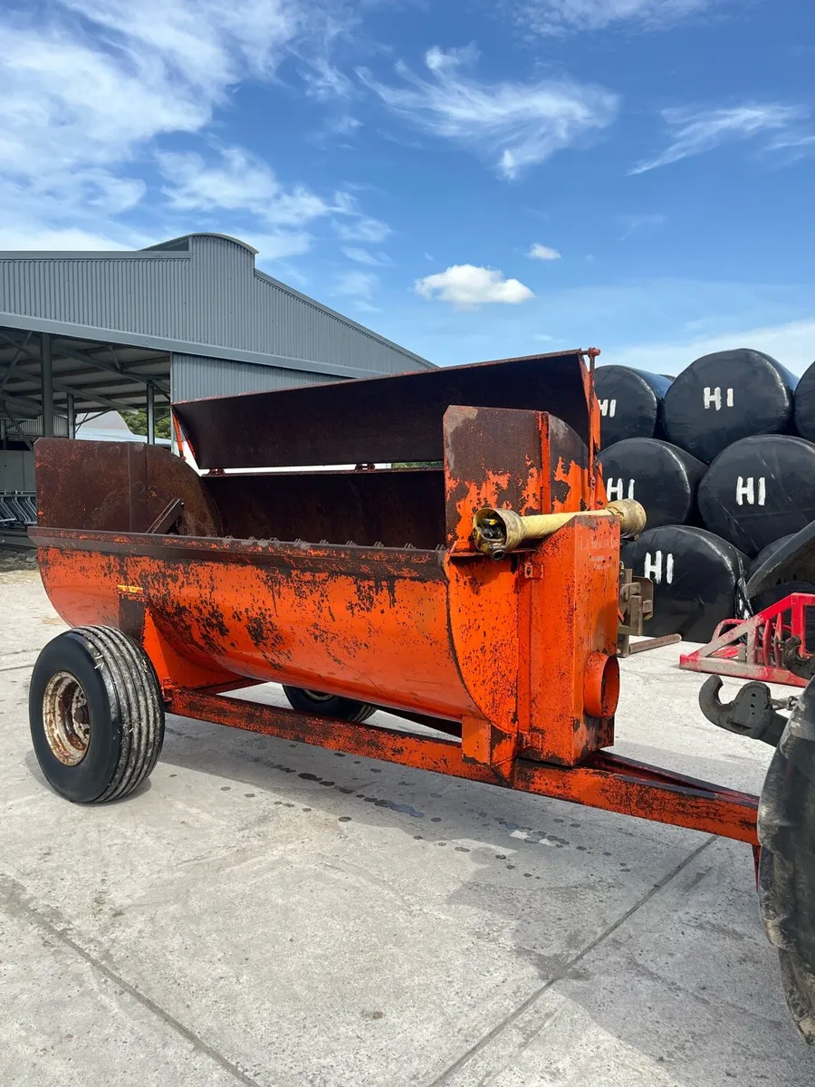 Abbey 2060 Dung Spreader - Image 1