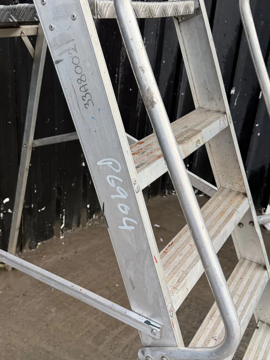 Aluminium Platform Step Ladder 5 Tread - Image 3