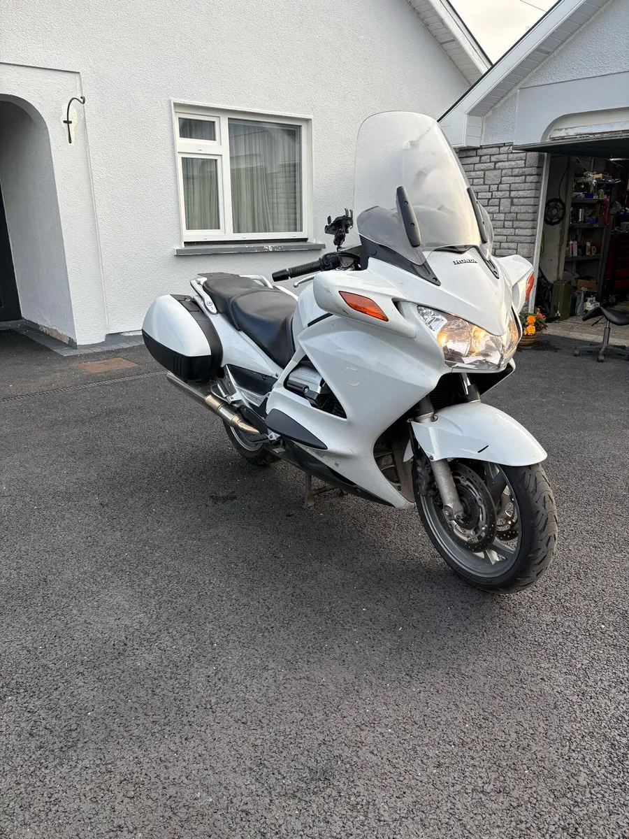 2013 Honda ST1300 Pan European - Image 2