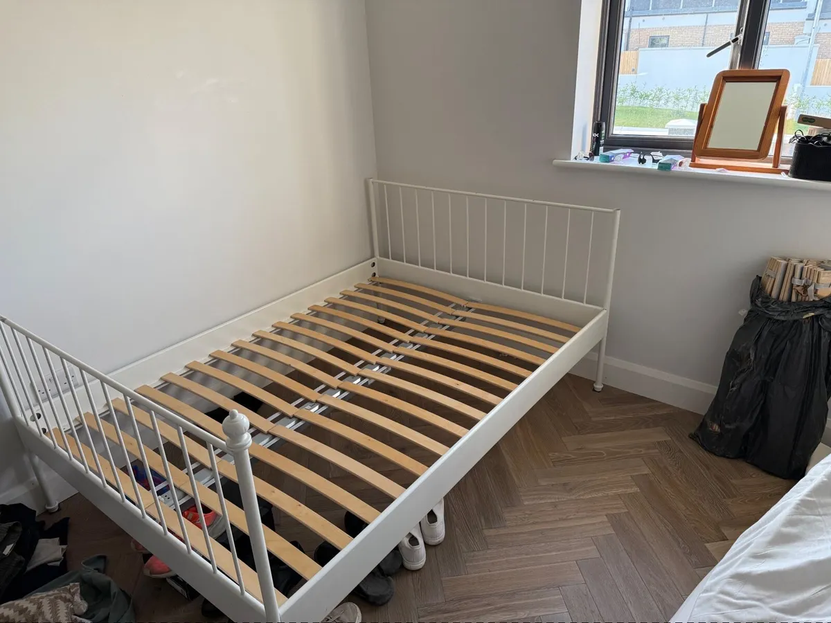 Two beds - free - Image 1