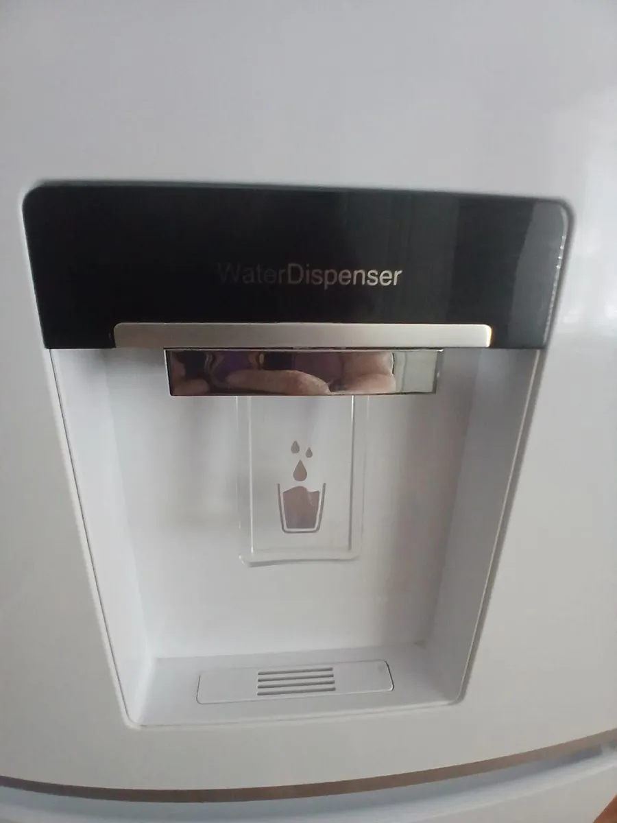 Fridge freezer - Image 2