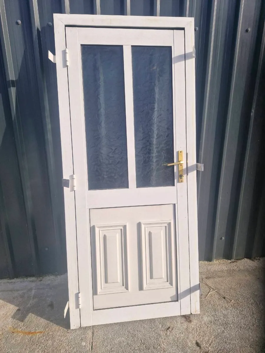 External door - Image 1