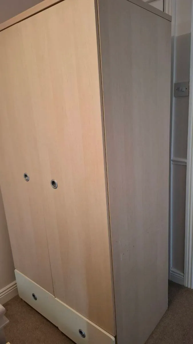 Wardrobe - Image 3
