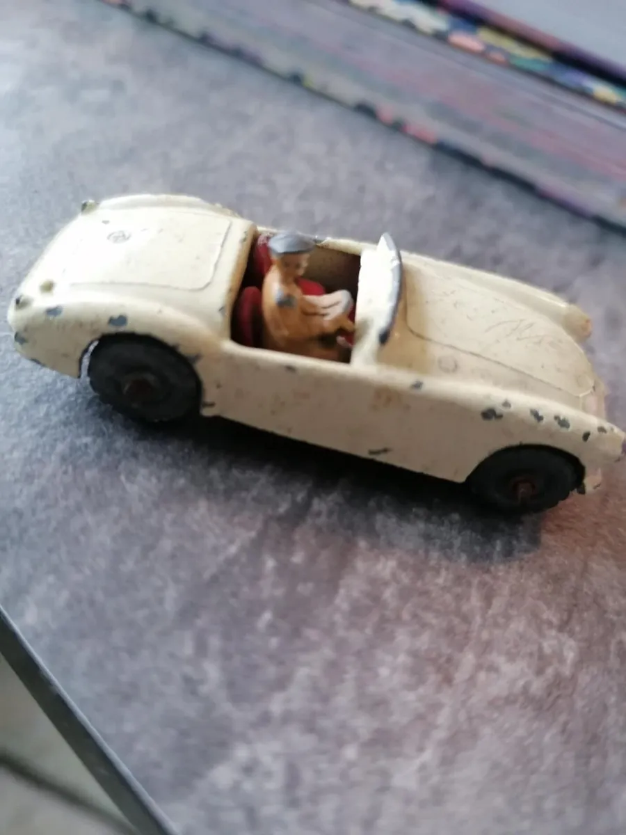 Vintage Lesney Matchbox #19 MGA Sports Car - Image 4