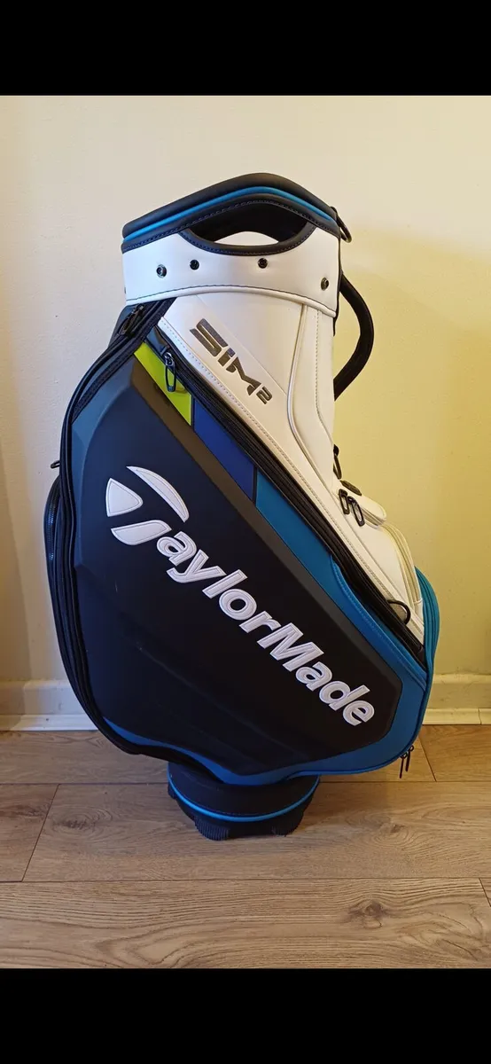 🔵⚪️TAYLORMADE SIM2 golf bag for sale🔵⚪️ - Image 1