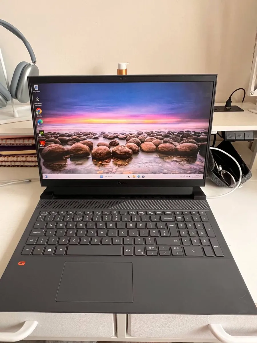 Hp Victus 15 Gaming Laptop - Image 1