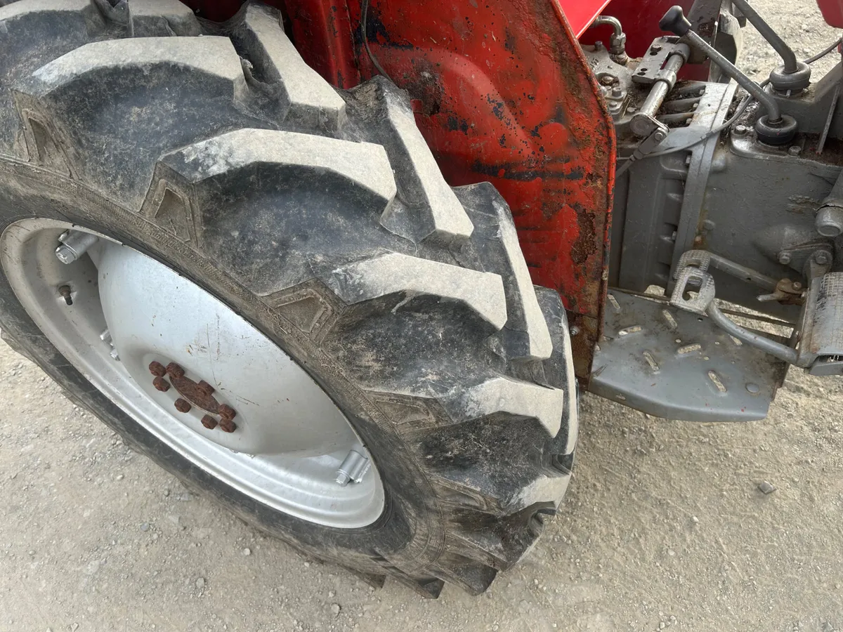 Massey Ferguson 240 - Image 2