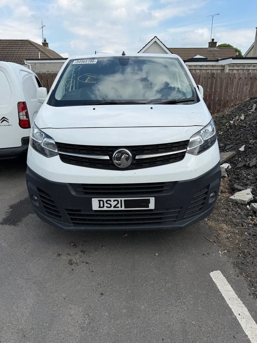 2021 Vauxhall Vivaro for breaking only - Image 2
