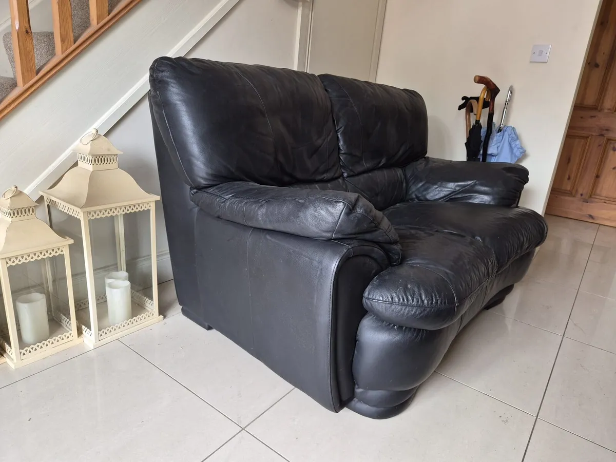 Black Leather 2 Seater Couch - Image 2