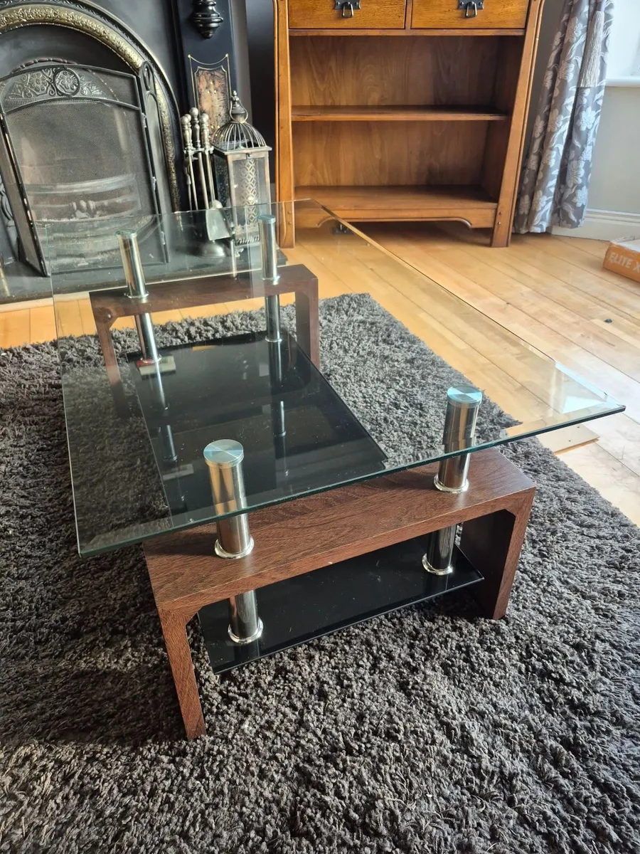 Glass coffee table - Image 1