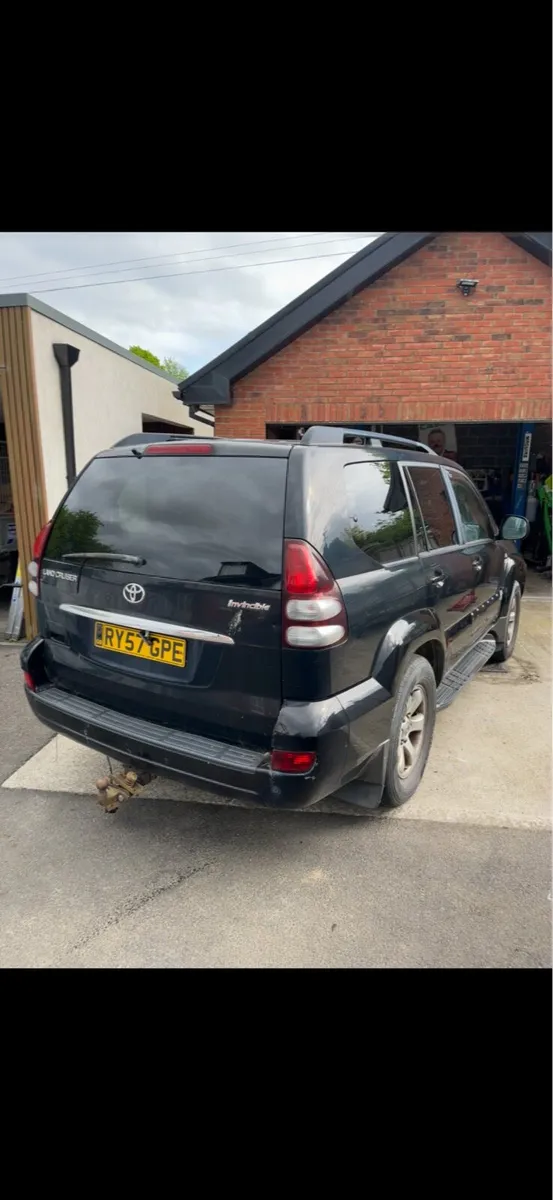 Toyota Land Cruiser - Image 4