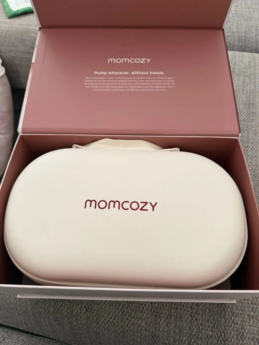 Momcozy M5 breast pump. - Image 2