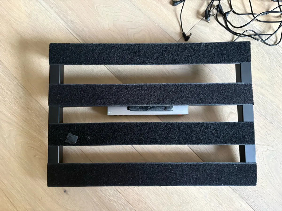Pedalboard, Case €& Powerpack (12) - Image 1