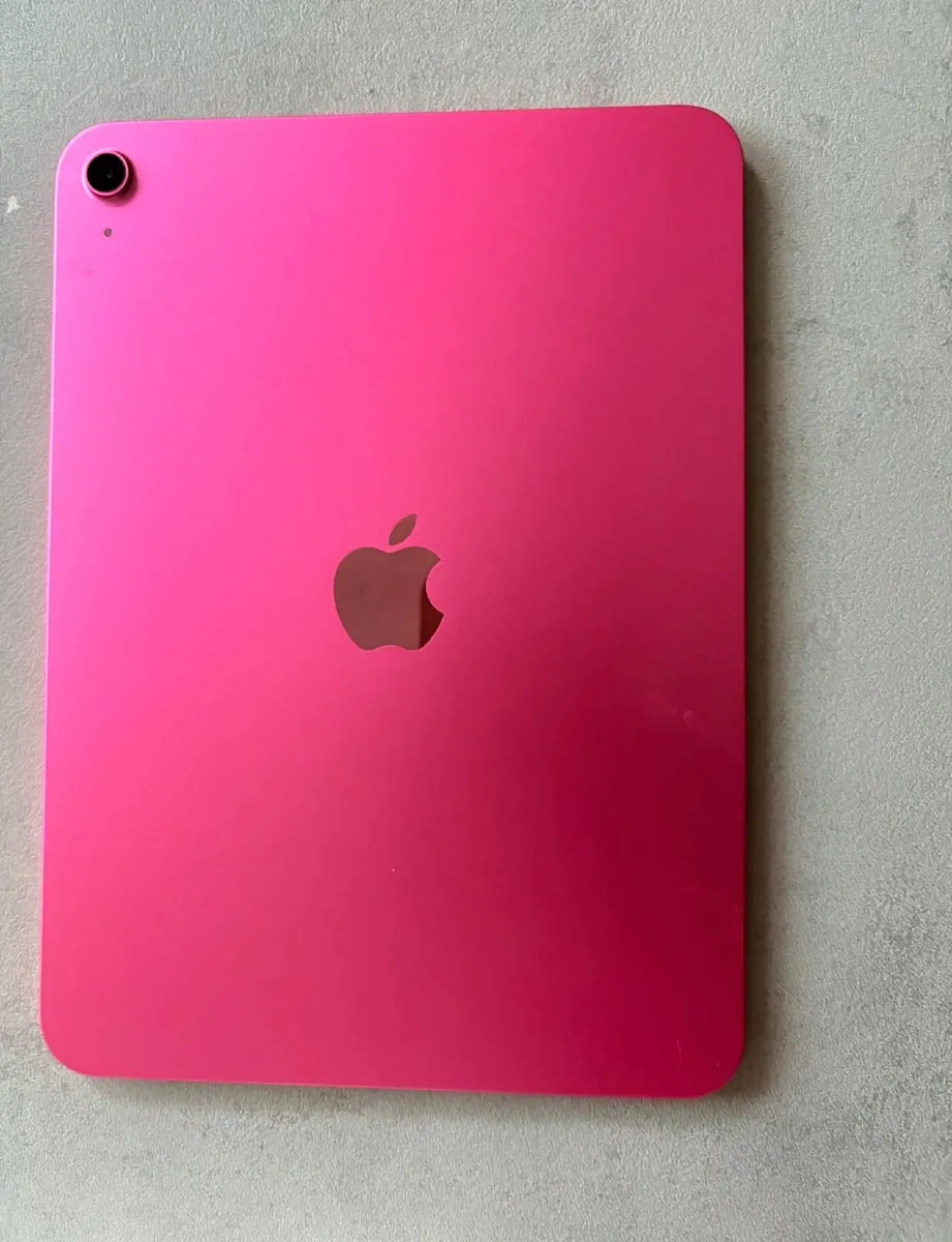 Ipad series 11 - Image 1