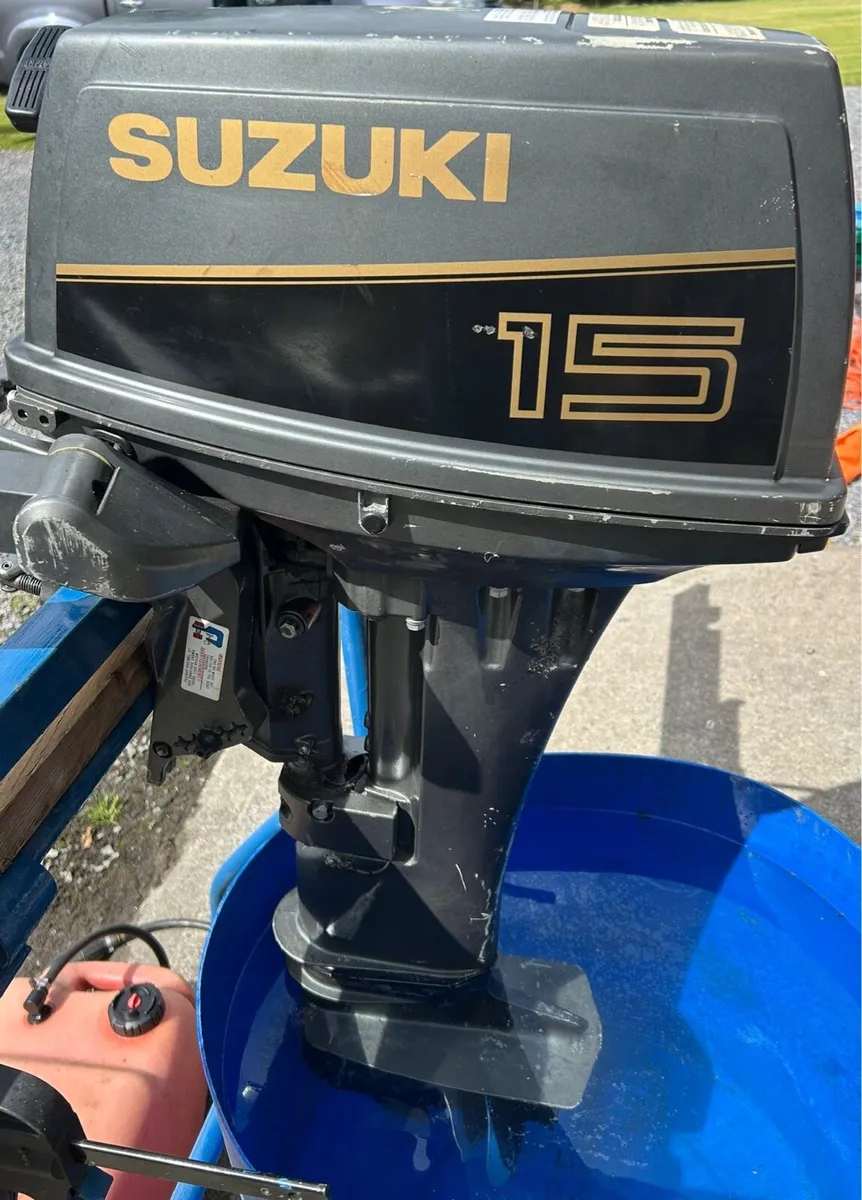 15HP 2 stroke Suzuki outboard - Image 1