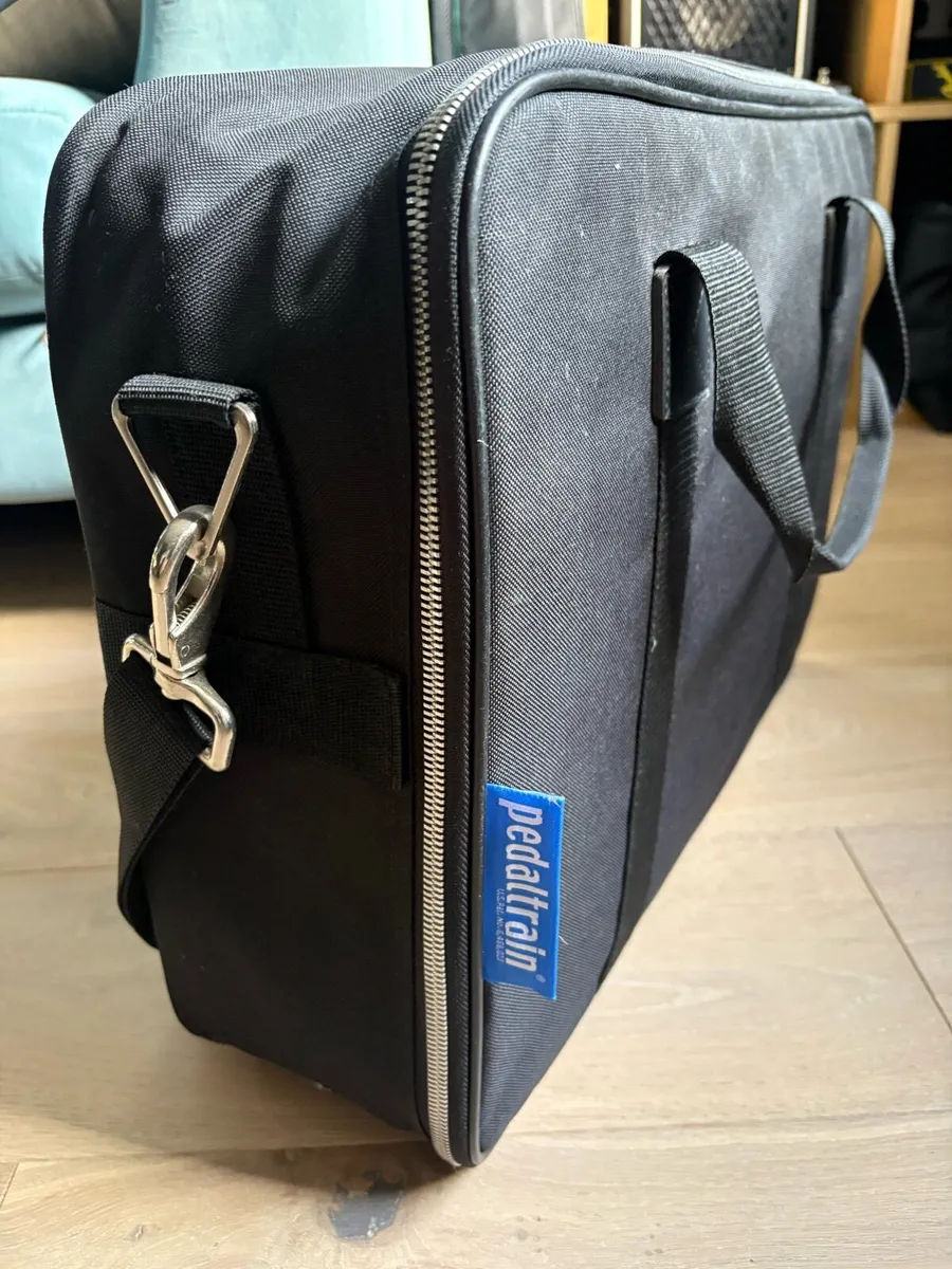 Pedals & Pedalboard/Case/Powerpack - Image 3