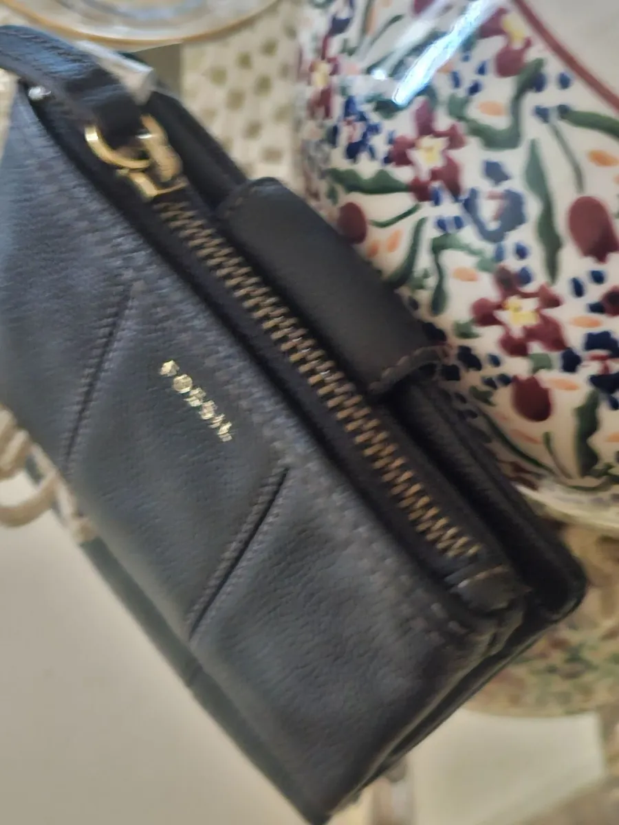 Fossil Black Leather Trifold Purse / Brand New - Image 2