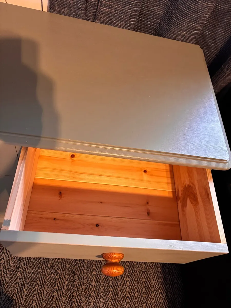 Chest of drawers - Image 2