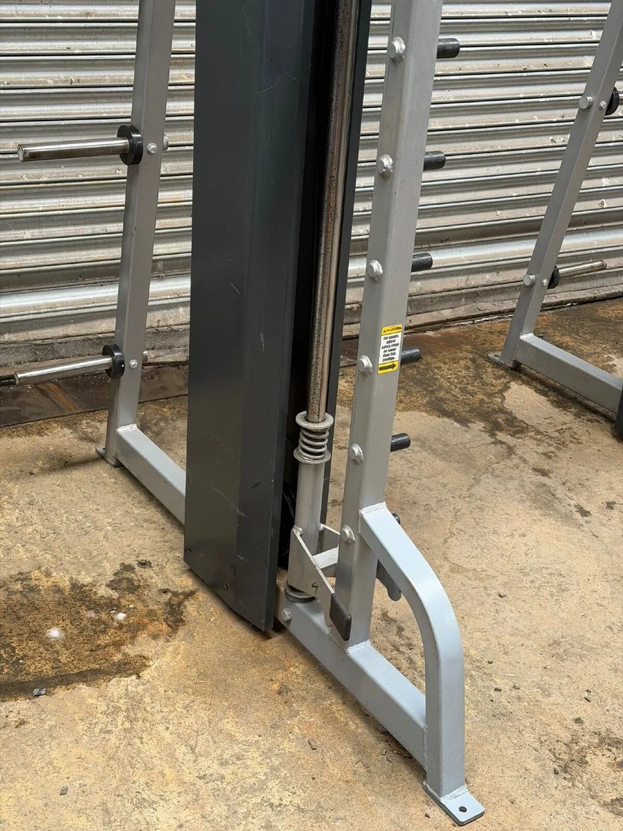 Nautilus Commercial Smith Machine Used - Image 2