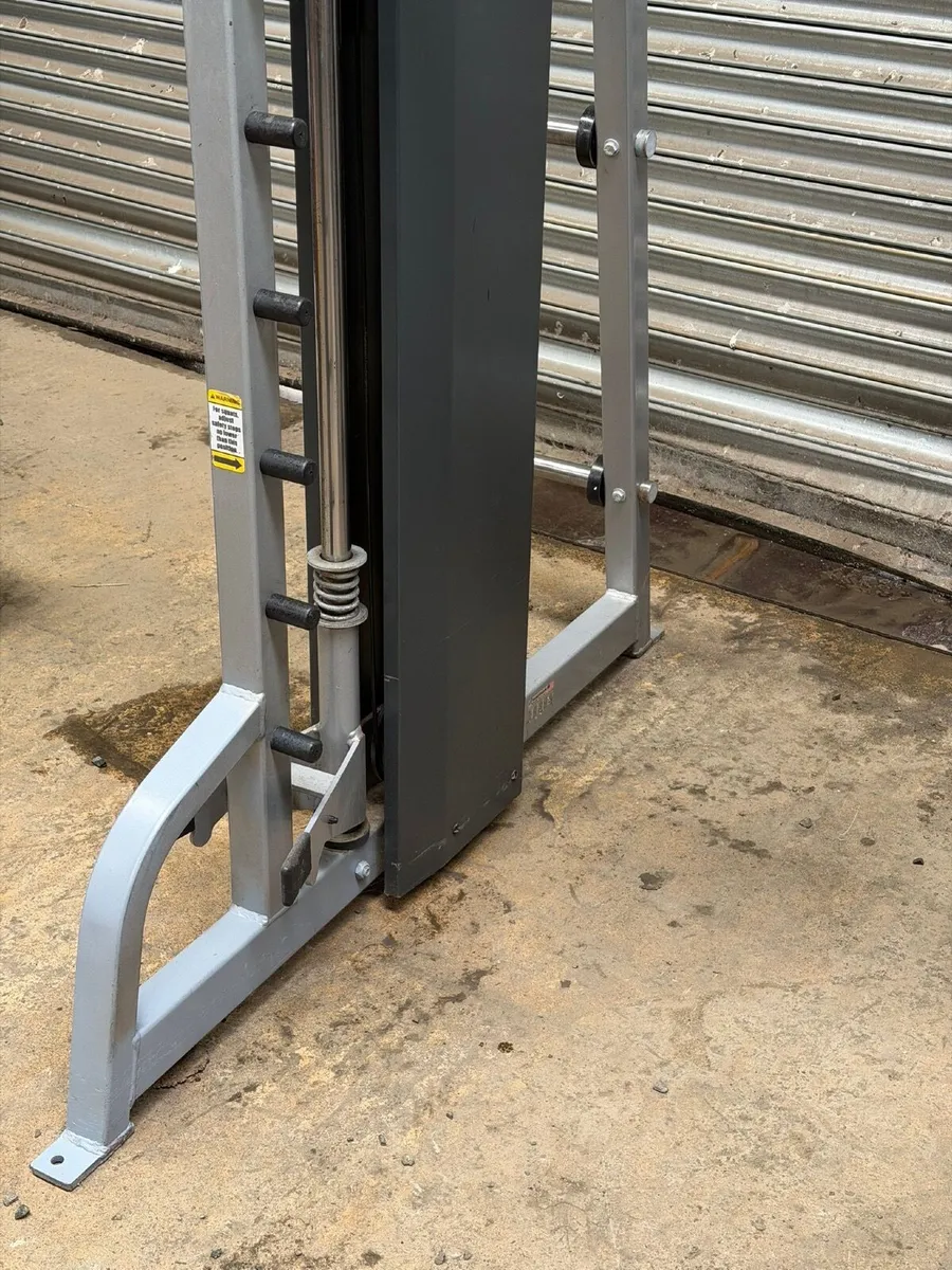 Nautilus Commercial Smith Machine Used - Image 4