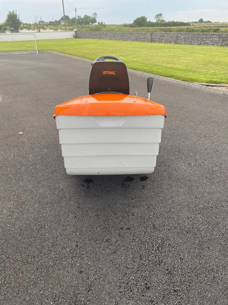 Stihl Ride on Lawnmower - Image 4