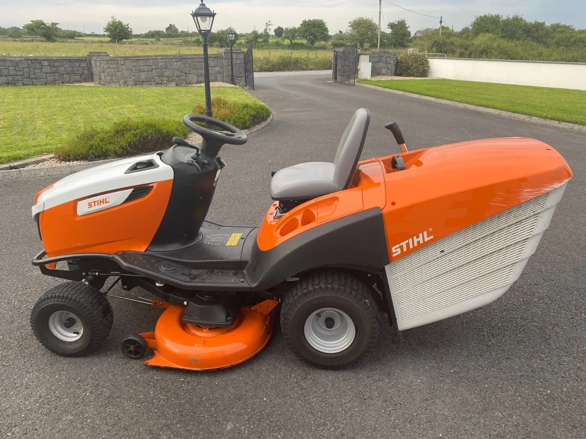 Stihl Ride on Lawnmower - Image 3