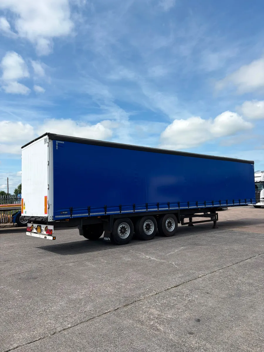 Schmitz Curtainsider 4 meter high new curtains - Image 1