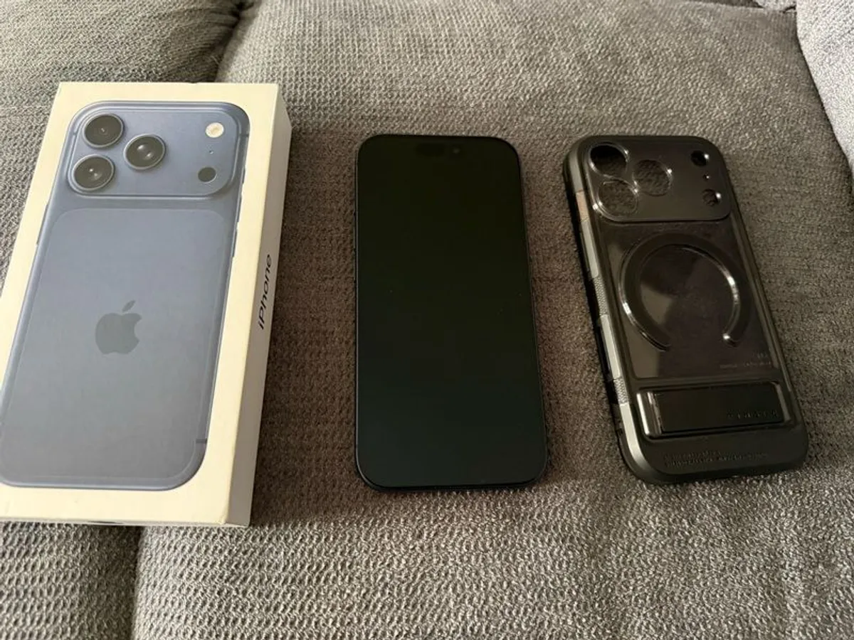Apple iPhone 17 Pro - Deep Blue (Like Brand New) - Image 3
