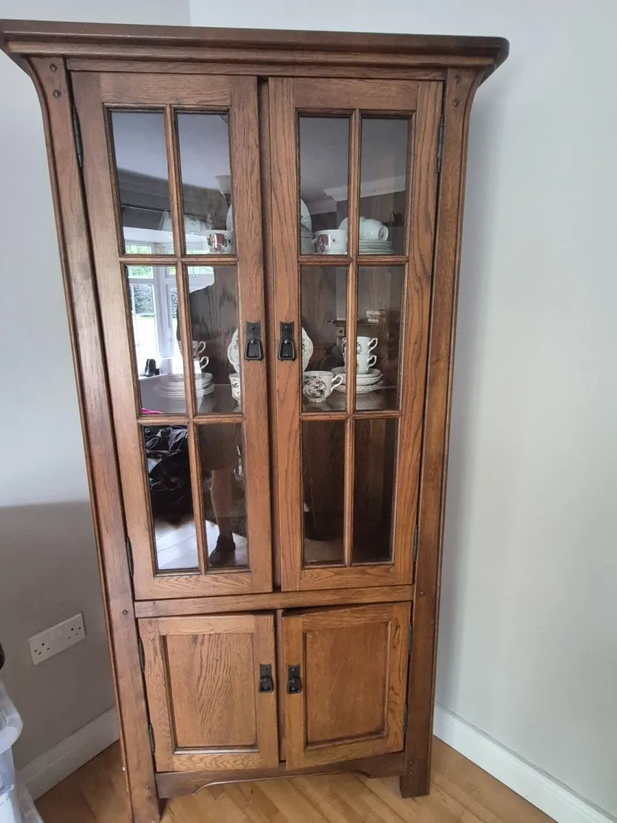 Sherry oak furniture set - Image 1
