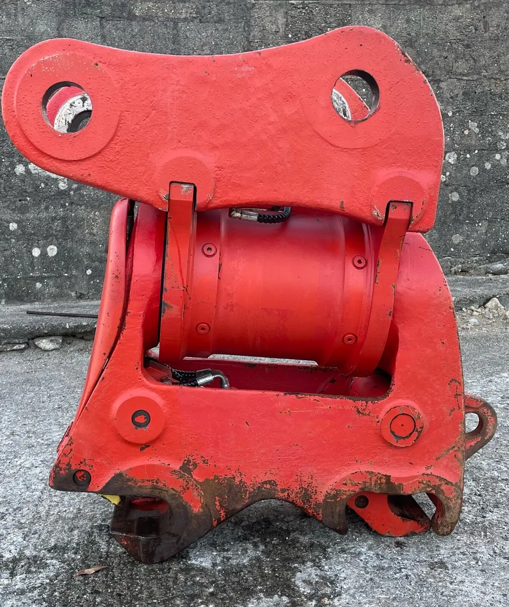 Miller power latch tilt hitch - Image 2