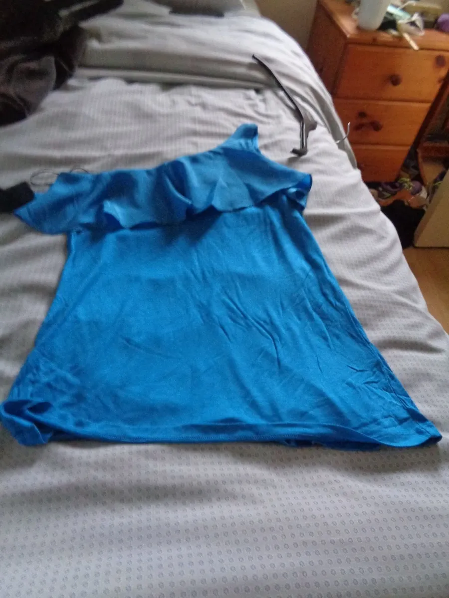 H&M One Shoulder Top for Sale - Image 3