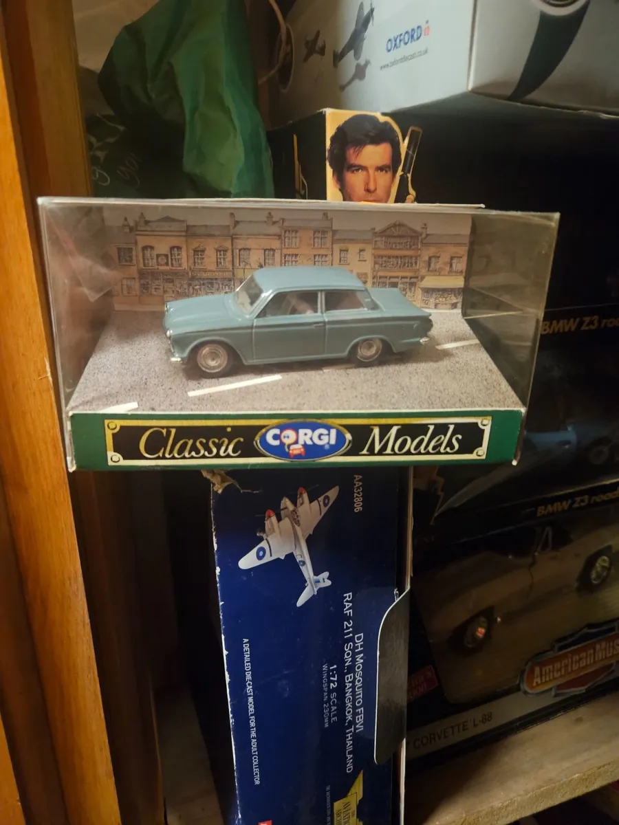 Corgi Ford Cortina - Image 1