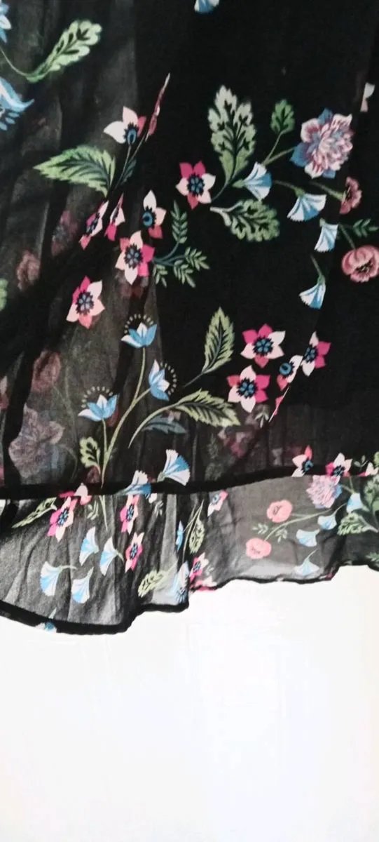Ladies Floral Dress - Image 3
