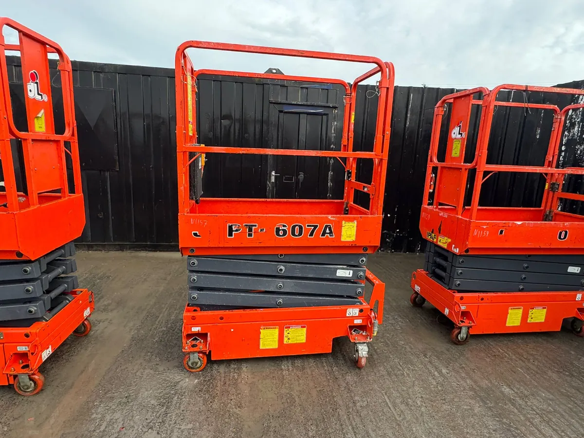 Electric Push-Around Scissor Lift 5.9m - Image 3