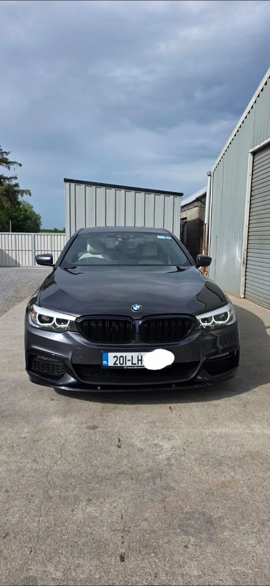 201 BWM 520D M-SPORT AUTO - Image 2