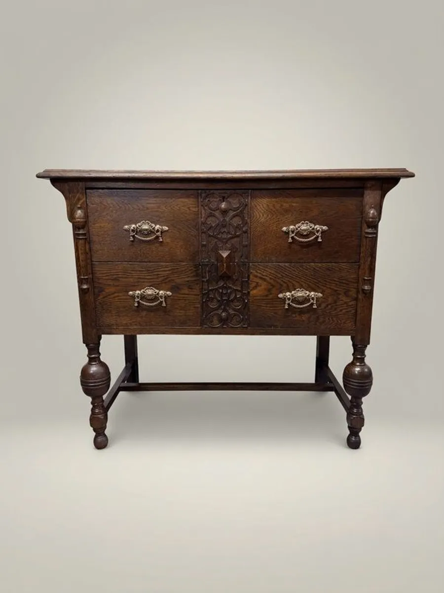 Charming Early 20th Century English Oak Chest of Drawers - Image 4