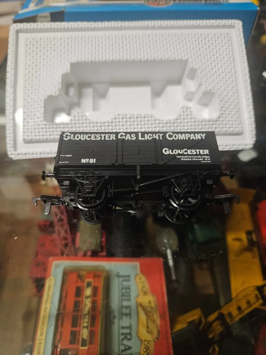Hornby Airfix OO Gauge Wagon - Image 3
