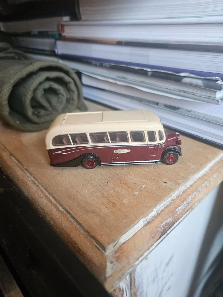 Corgi Bus - Image 2