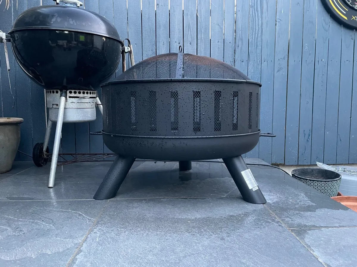 Fire pit from B&Q only used once. €90 - Image 2