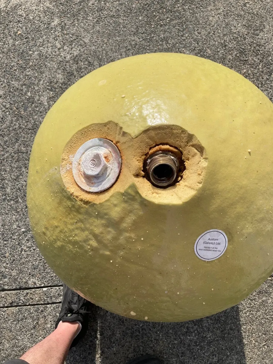 Hot water cylinder - Image 1